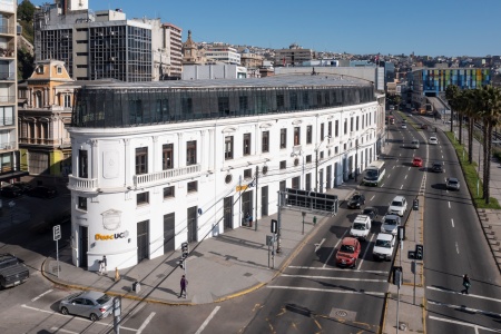 Mes del Libro impulsa la programación cultural de abril del Centro de Extensión Duoc UC Valparaíso.
