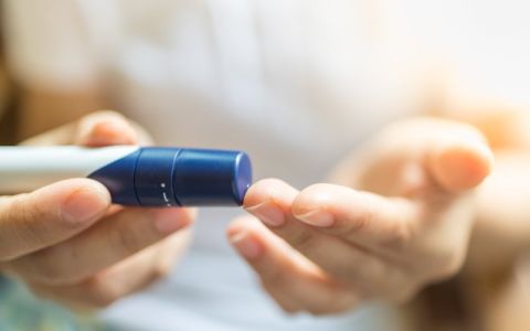 Hambre permanente, temblores y sudoración excesiva: Los síntomas y peligros de la hipoglucemia.