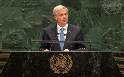 Analista político advierte que intervención de Kast en la ONU espanta a los inversionistas.
