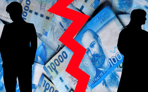 Infidelidad financiera: Psicóloga explica cómo la conducta de ocultar deudas o compras puede poner en riesgo la relación de pareja.