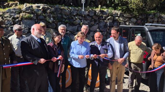 Gobierno regional,financia equipos y vehículos para patrullajes y respuesta de emergencias,en parque La Campana de Olmué.