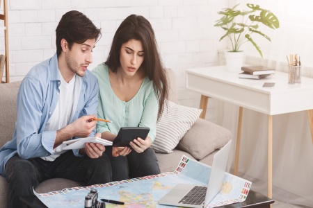 ¿Viajas este 18? Las 5 claves para no gastar de más.