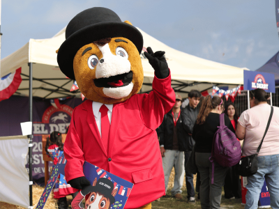 El DERBY de Chile tiene nuevo rostro: Nace «Don Derby», la mascota que le devuelve la vida a la hípica chilena.