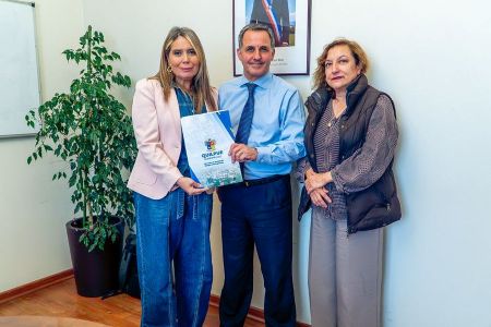 Alcaldesa Corti pide al Gobierno financiar con fondos FET cámaras con inteligencia artificial para prevenir incendios.